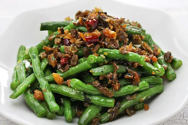 Sichuan-Dry-Fried-Green-Beans
